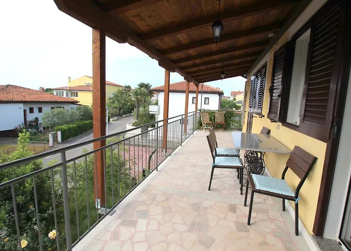 Milan A4, 50 M From The Apartment *