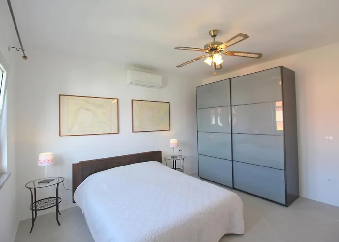 Milan A4, 50 M From The * Novigrad Istria