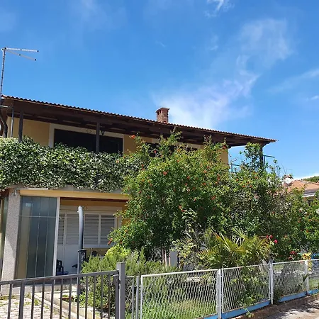 Milan A4, 50 M From The Apartment *