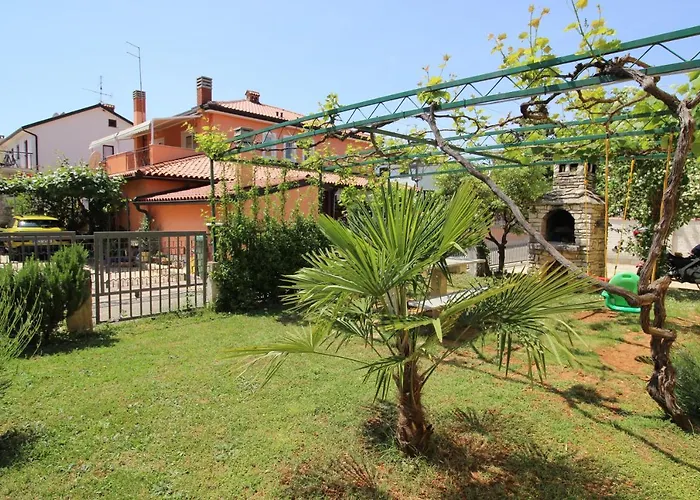 Milan A4, 50 M From The * Novigrad Istria