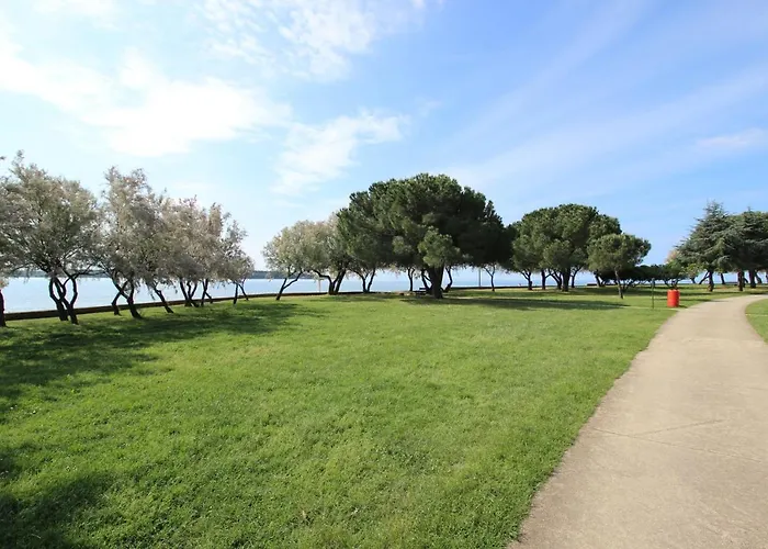 Milan A4, 50 M From The * Novigrad Istria